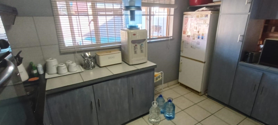 4 Bedroom Property for Sale in Langenhovenpark Free State